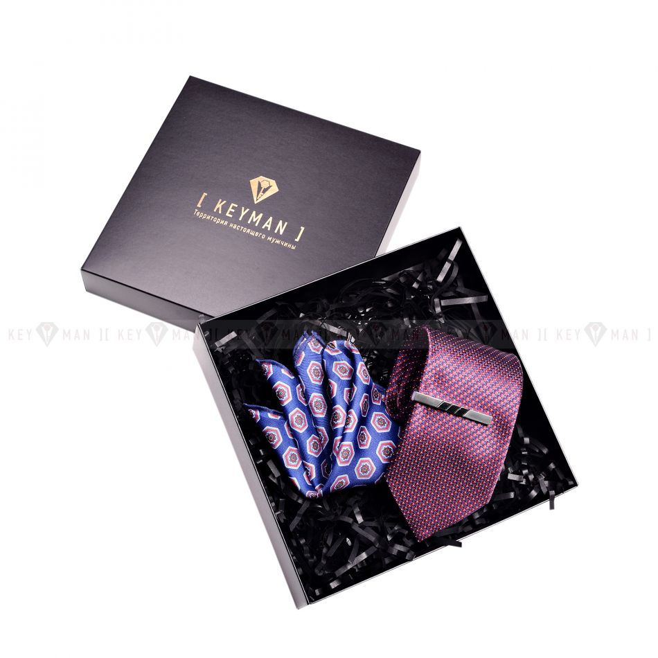 Пример подарочного набора Keyman (фирменная коробочка, галстук, зажим и платок)