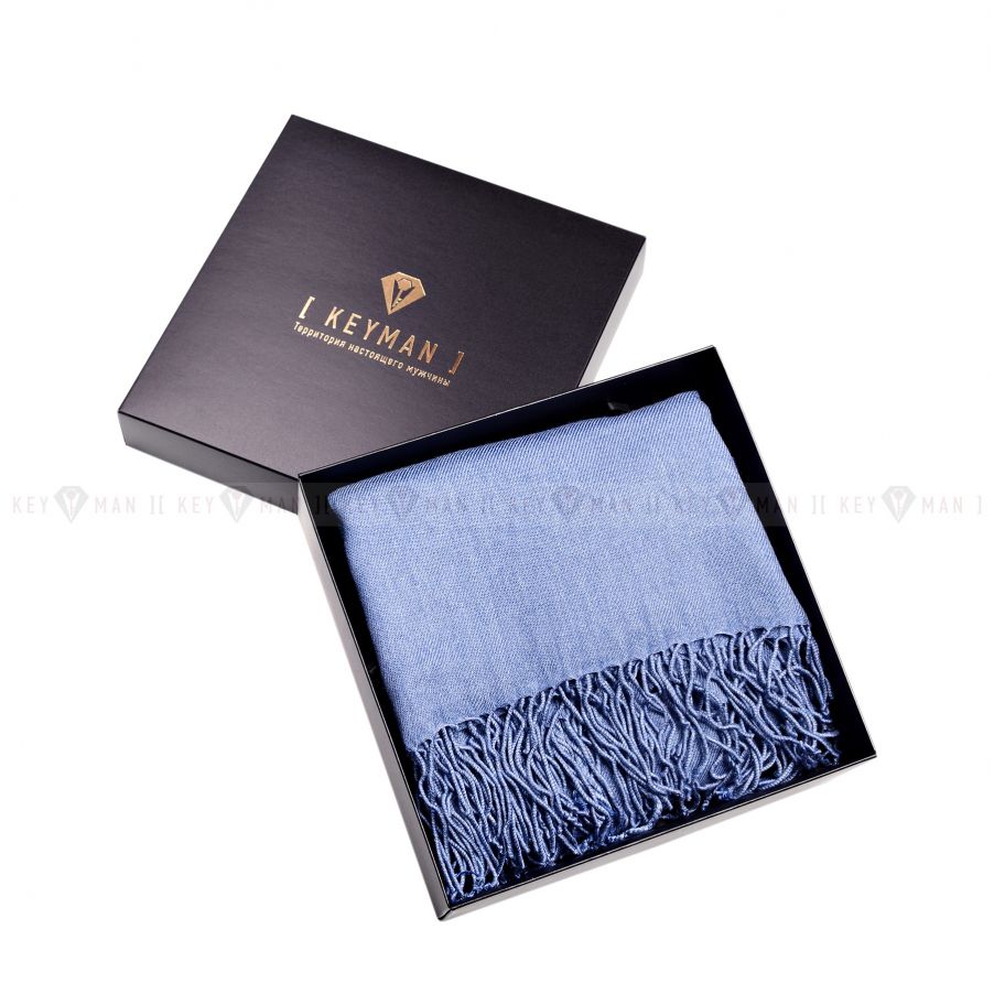 Пример подарочного набора Keyman (фирменная коробочка, шарф голубого цвета)