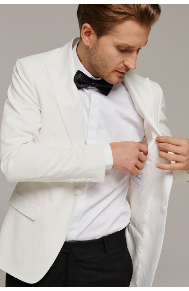 Комплект на свадьбу с белым смокингом (костюм, рубашка, лоферы, бабочка)