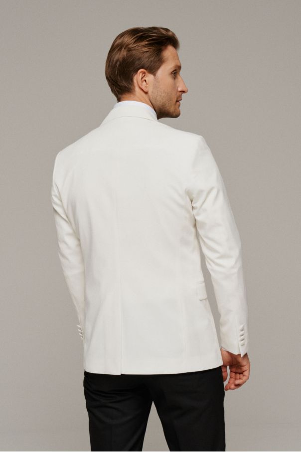 Костюм мужской смокинг белый с черными брюками и заостренными лацканами на пиджаке