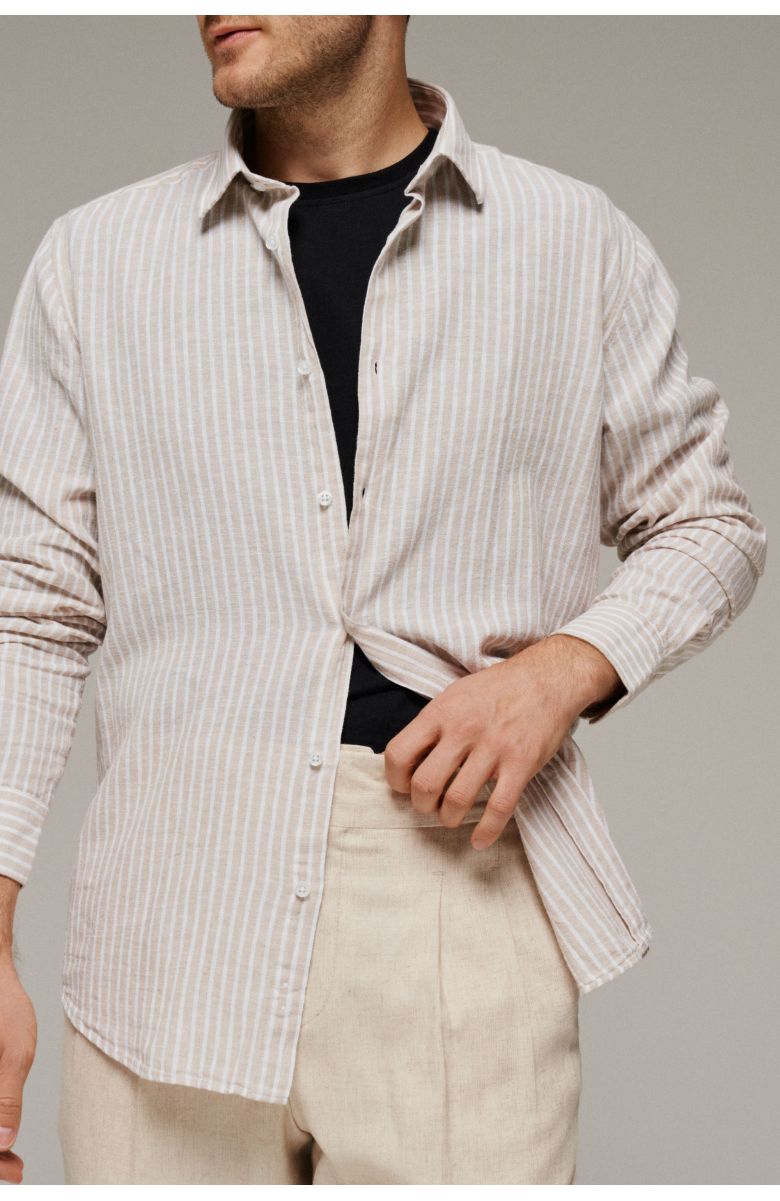 Рубашка мужская бежевая в крупную белую полоску, классика воротник (Regular Fit)