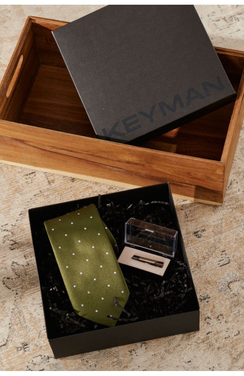 Пример подарочного набора Keyman (фирменная коробочка, галстук и зажим)