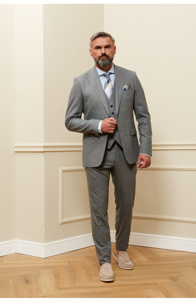 Комплект на корпоратив с светло-серым фактурным костюмом (костюм, рубашка, туфли, галстук, нагрудный платок)