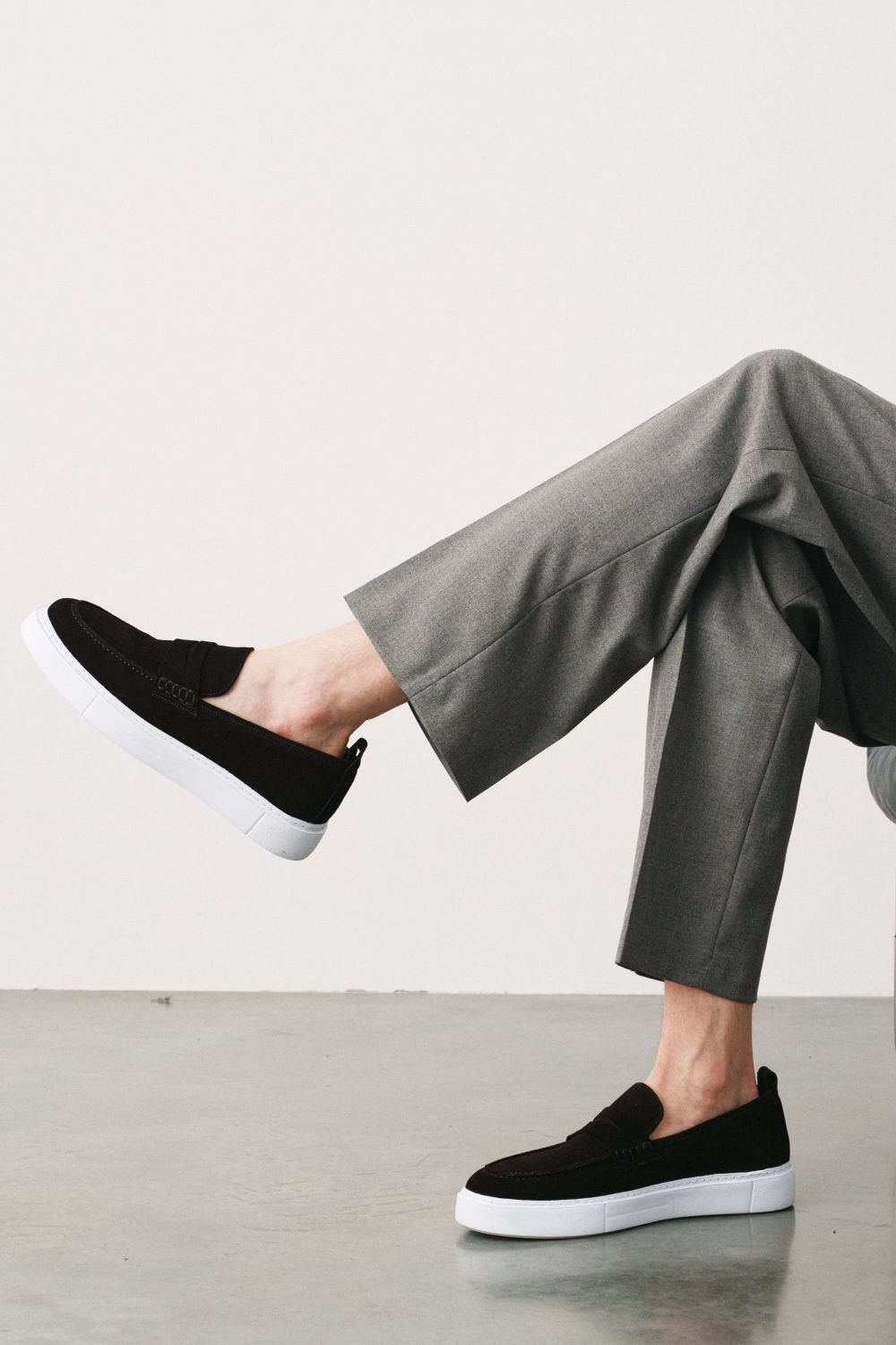 Туфли мужские черные замшевые слипоны пенни-лоферы (slip-on penny loafers)