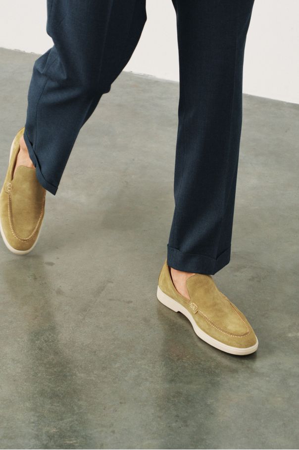 Лоферы светло-оливковые из замши, облегченные (Summer Walk Loafer)