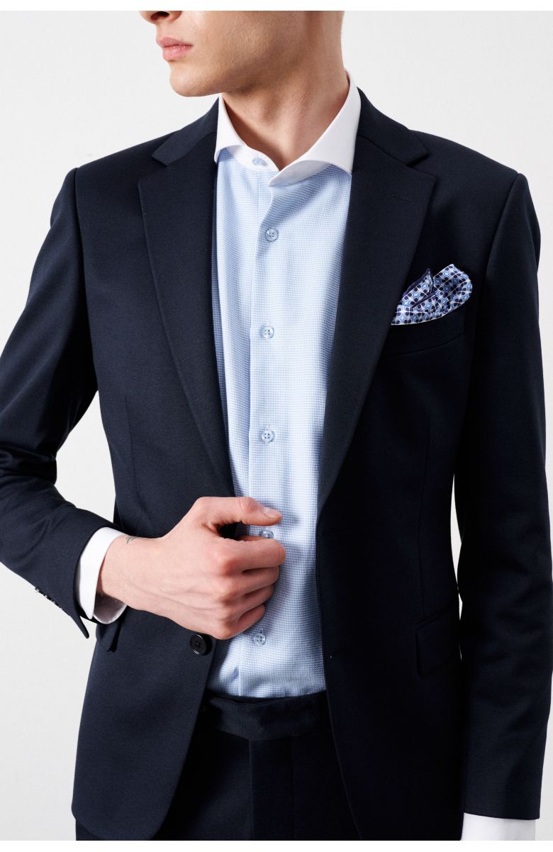 Комплект в офис с трикотажным темно-синим костюмом (костюм, рубашка, кеды, нагрудный платок)