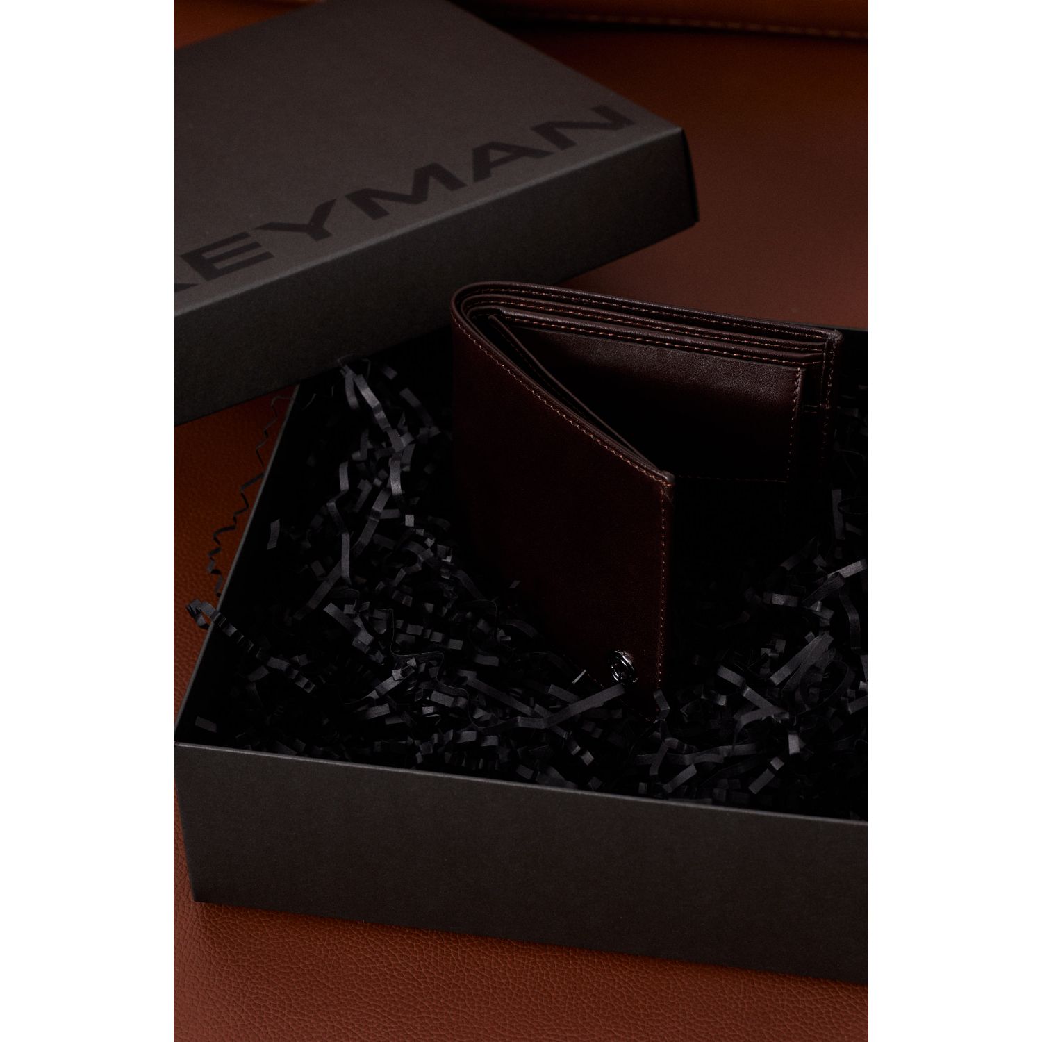 Пример подарочного набора Keyman (фирменная коробочка, кошелек)