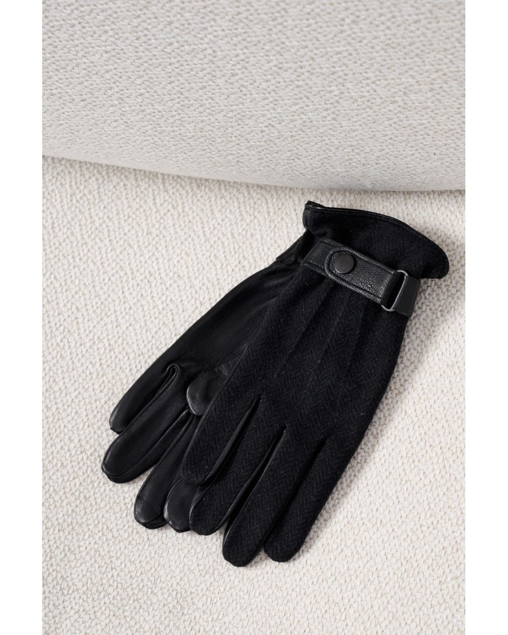 Перчатки мужские кожаные черные с темно-серым трикотажным верхом в елочку