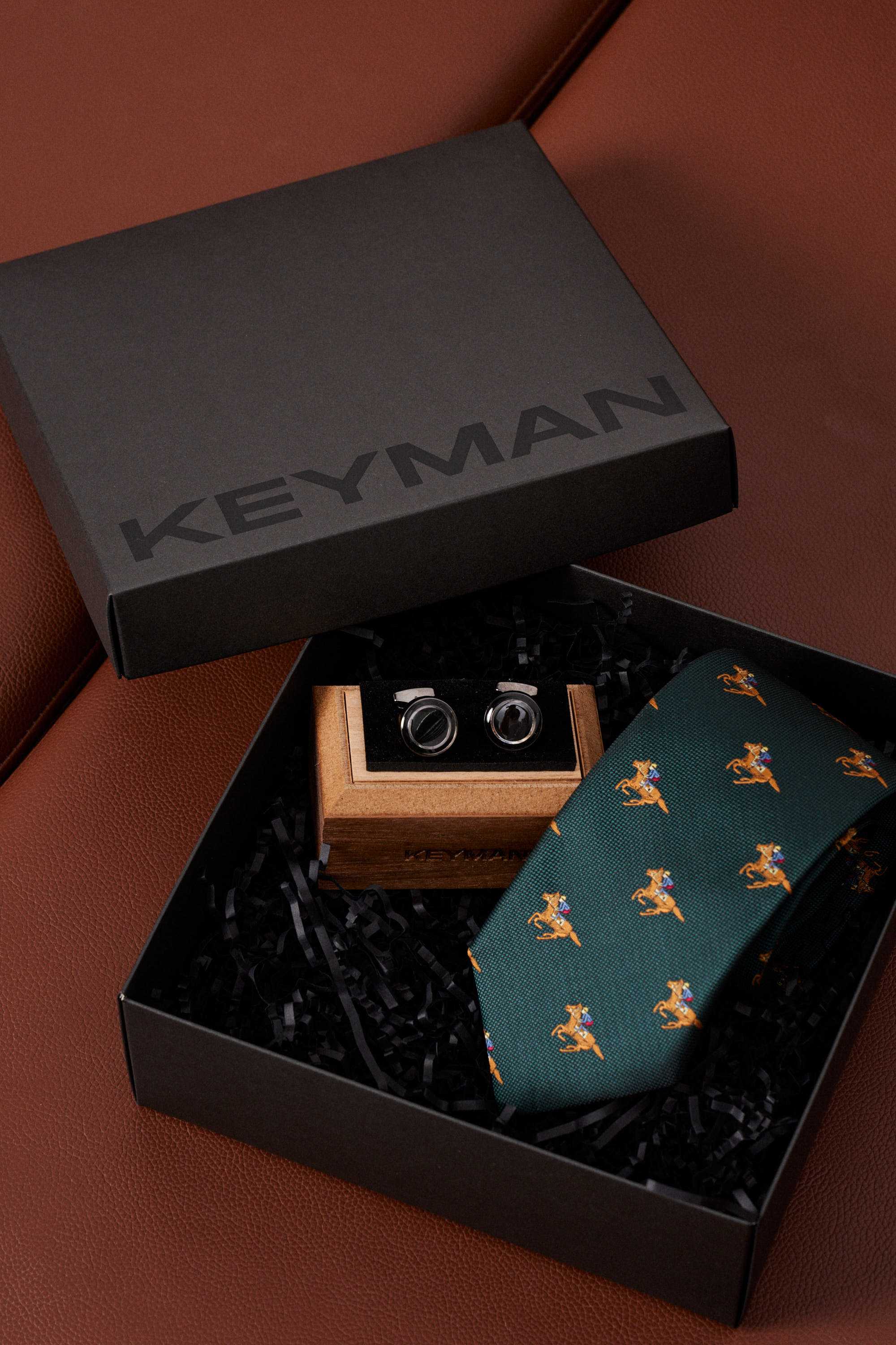 Пример подарочного набора Keyman (фирменная коробочка, галстук и запонки)