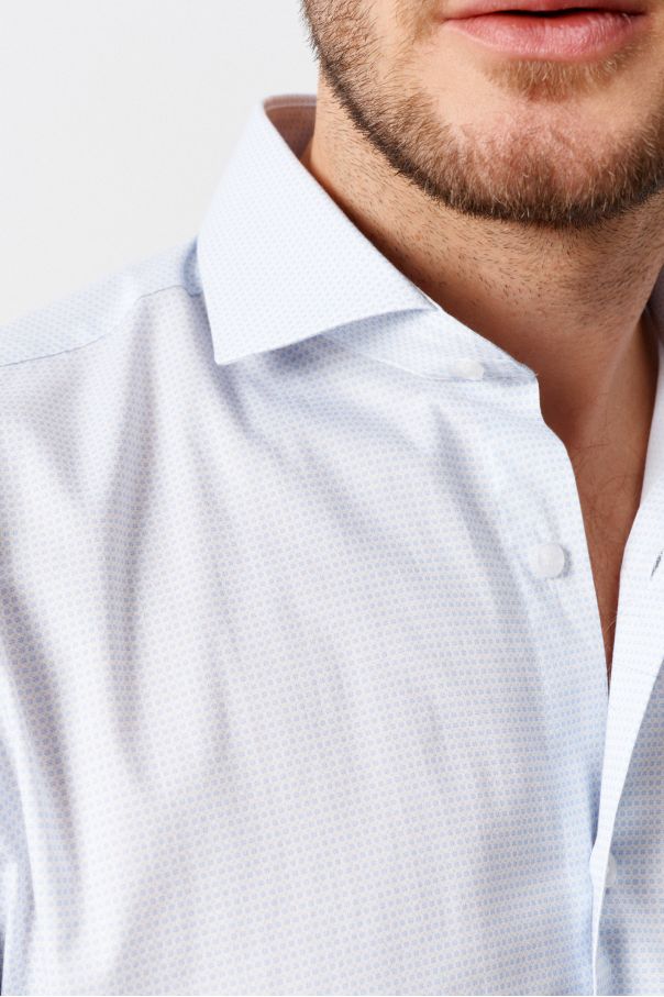 Рубашка (сорочка) мужская белая, в мелкий голубой узор с эластаном