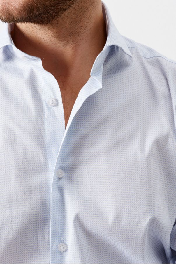 Рубашка (сорочка) мужская белая, в мелкий голубой узор с эластаном