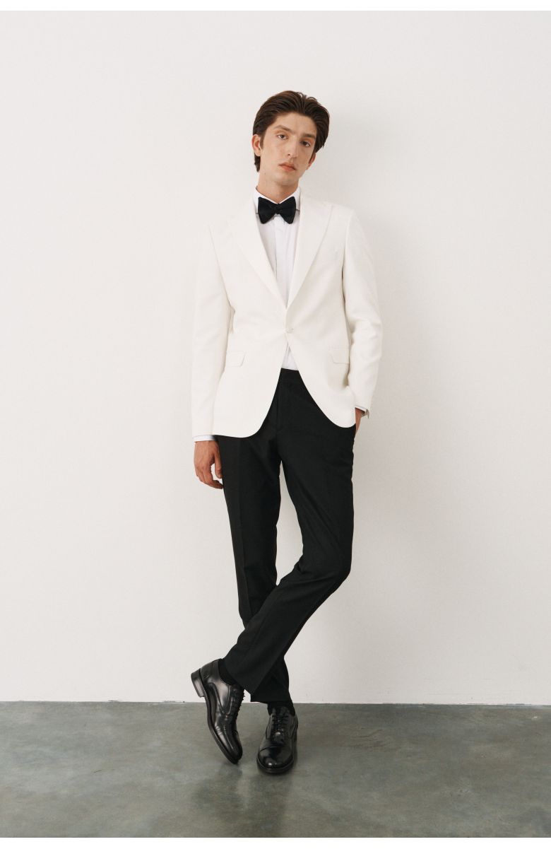 Комплект на свадьбу с белым смокингом на одну пуговицу (костюм, рубашка, обувь, бабочка)
