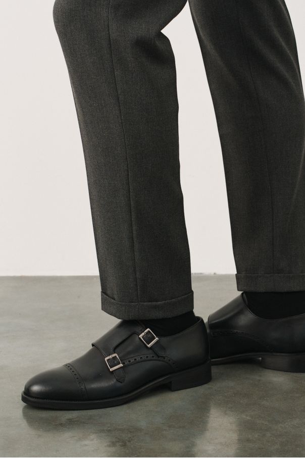 Туфли дабл-монки черные, с декоративным брогированием