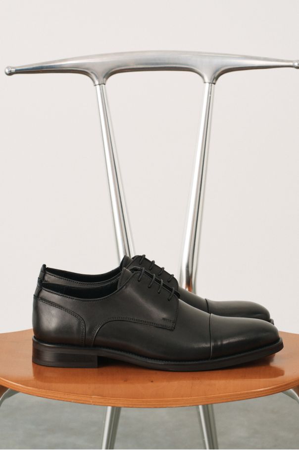 Туфли мужские дерби черные с отрезным мысом из гладкой кожи