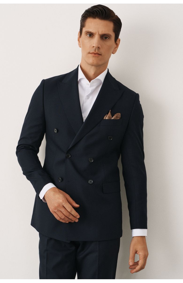 Комплект на выпускной с синим двубортным костюмом в диагональную фактуру (костюм, рубашка, обувь, нагрудный платок)