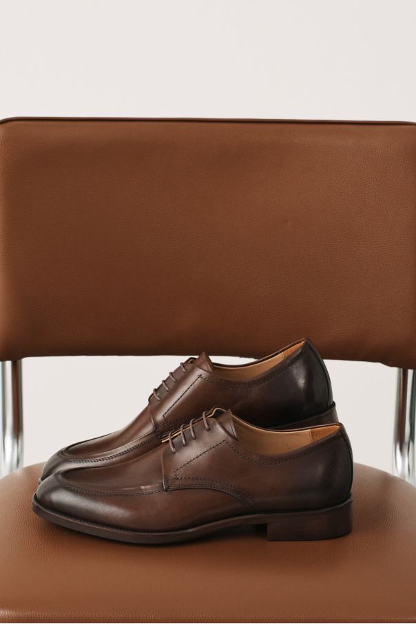 Туфли дерби коричневые с полукруговым швом на мыске