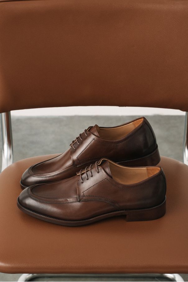 Туфли дерби коричневые с полукруговым швом на мыске