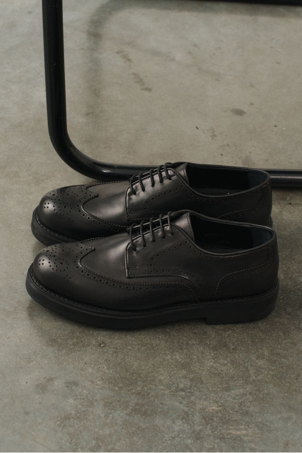 Туфли мужские броги вингтип черные на высокой гладкой подошве