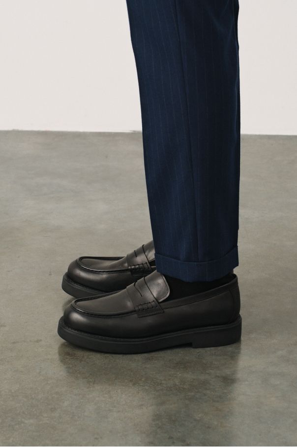 Пенни-лоферы черные на высокой гладкой подошве