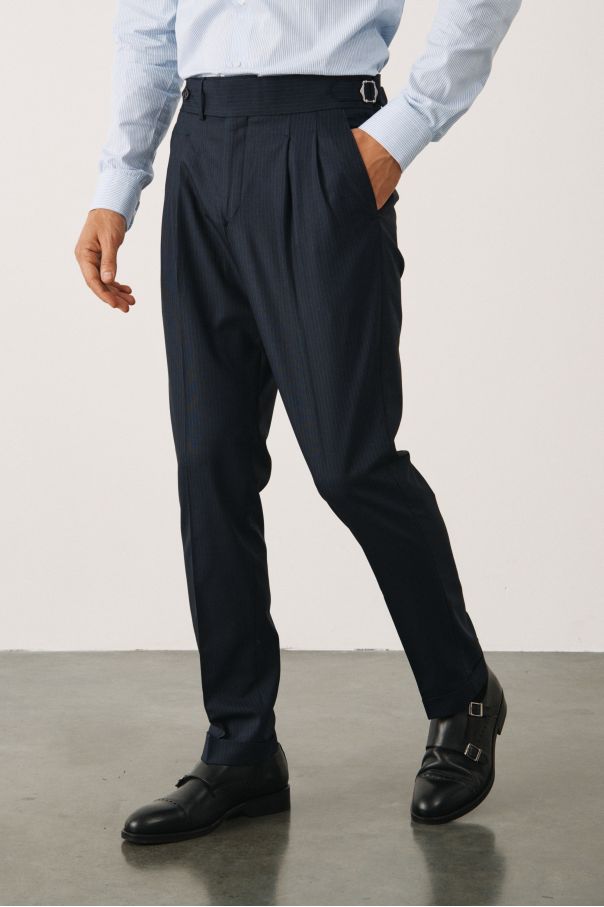 Брюки синие в тонкую полоску с защипами