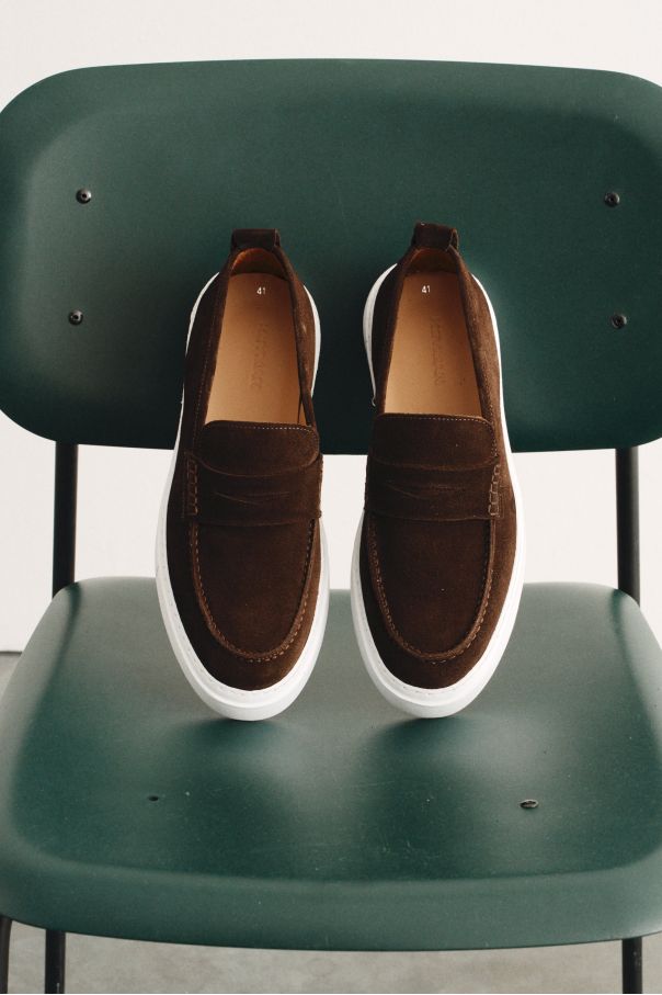 Пенни-лоферы коричневые из замши, слипоны (Slip-On Penny Loafer)