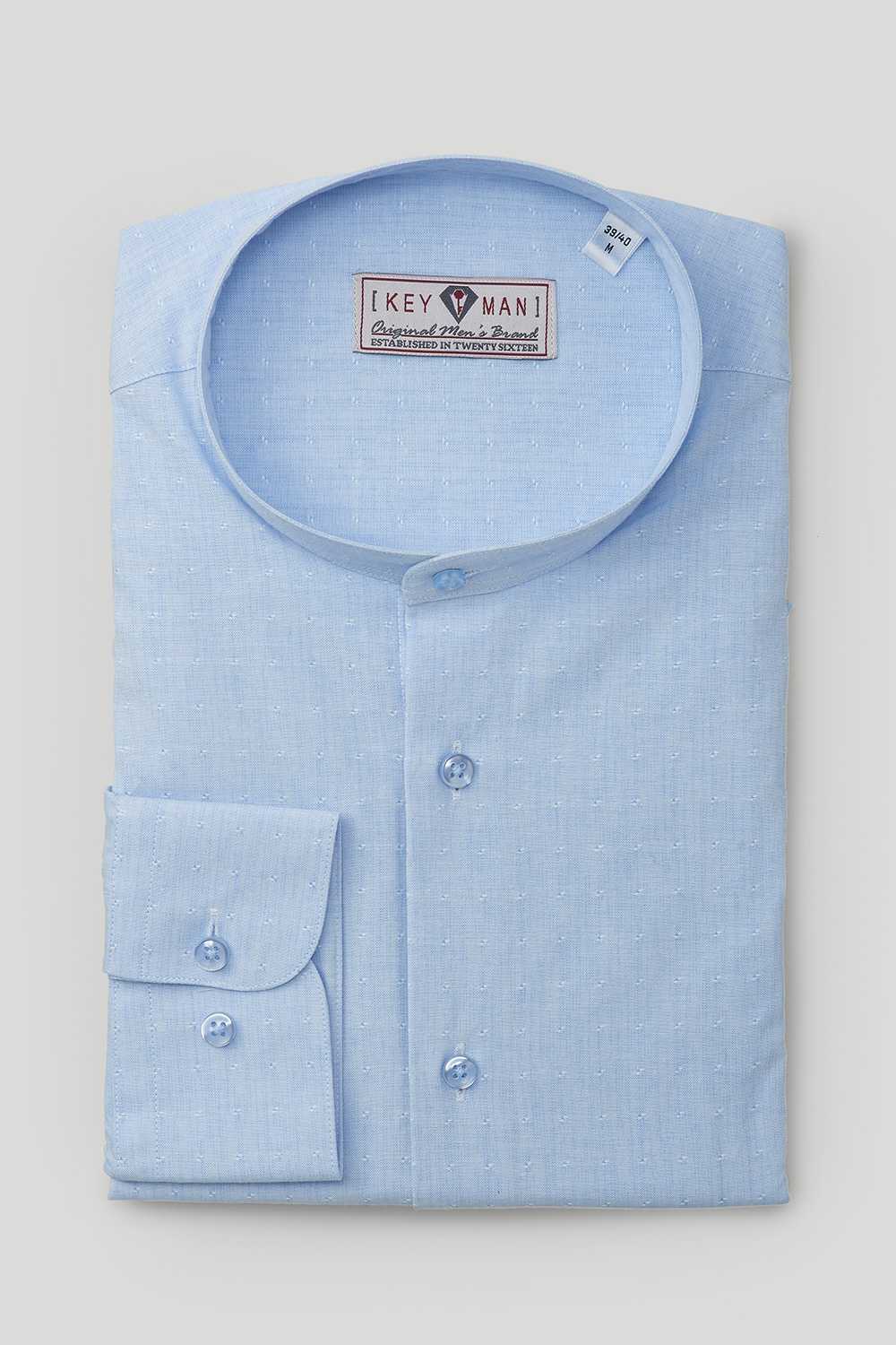 Рубашка мужская светло-голубая в мелкие фактурные квадраты, воротник стойка