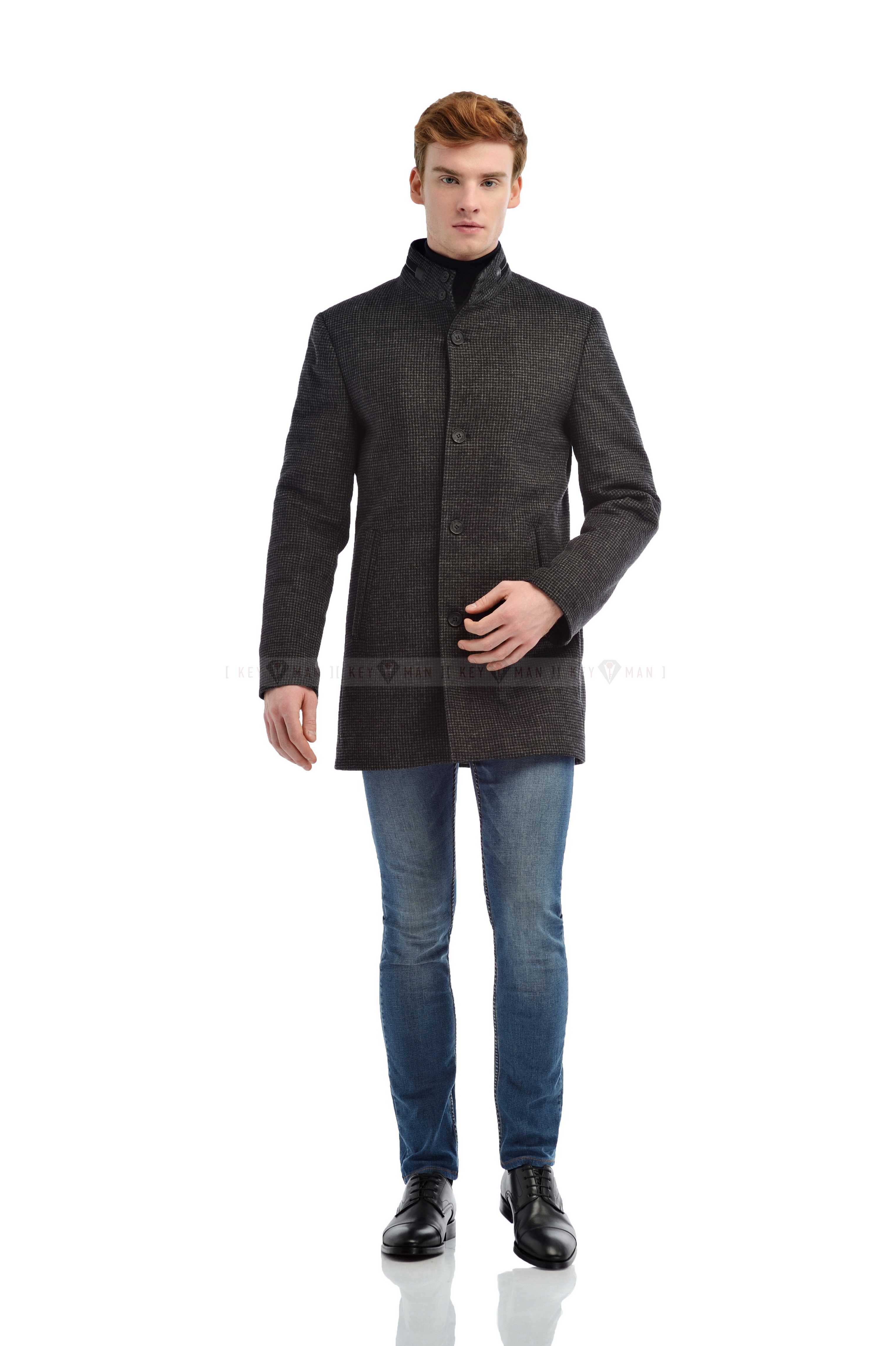 Пальто мужское шерстяное тёмно-серое утепленное мехом с кожаным кантом, воротник стойка