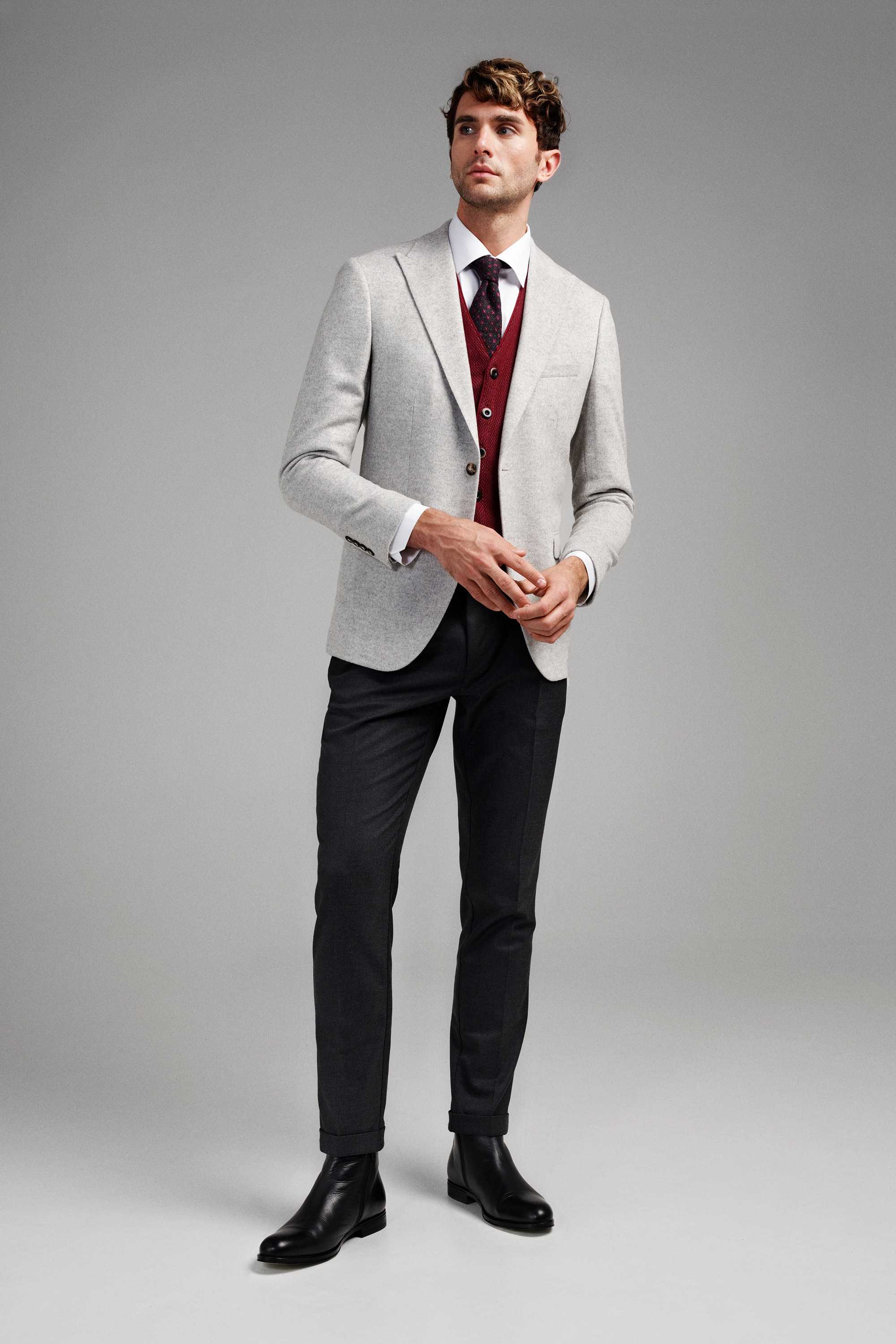 Пиджак мужской светло-серый меланж с мелкими темными вкраплениями с итальянским лацканом